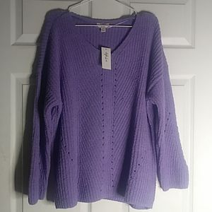 New WOMEN'S SWEATER SIZE LARGE